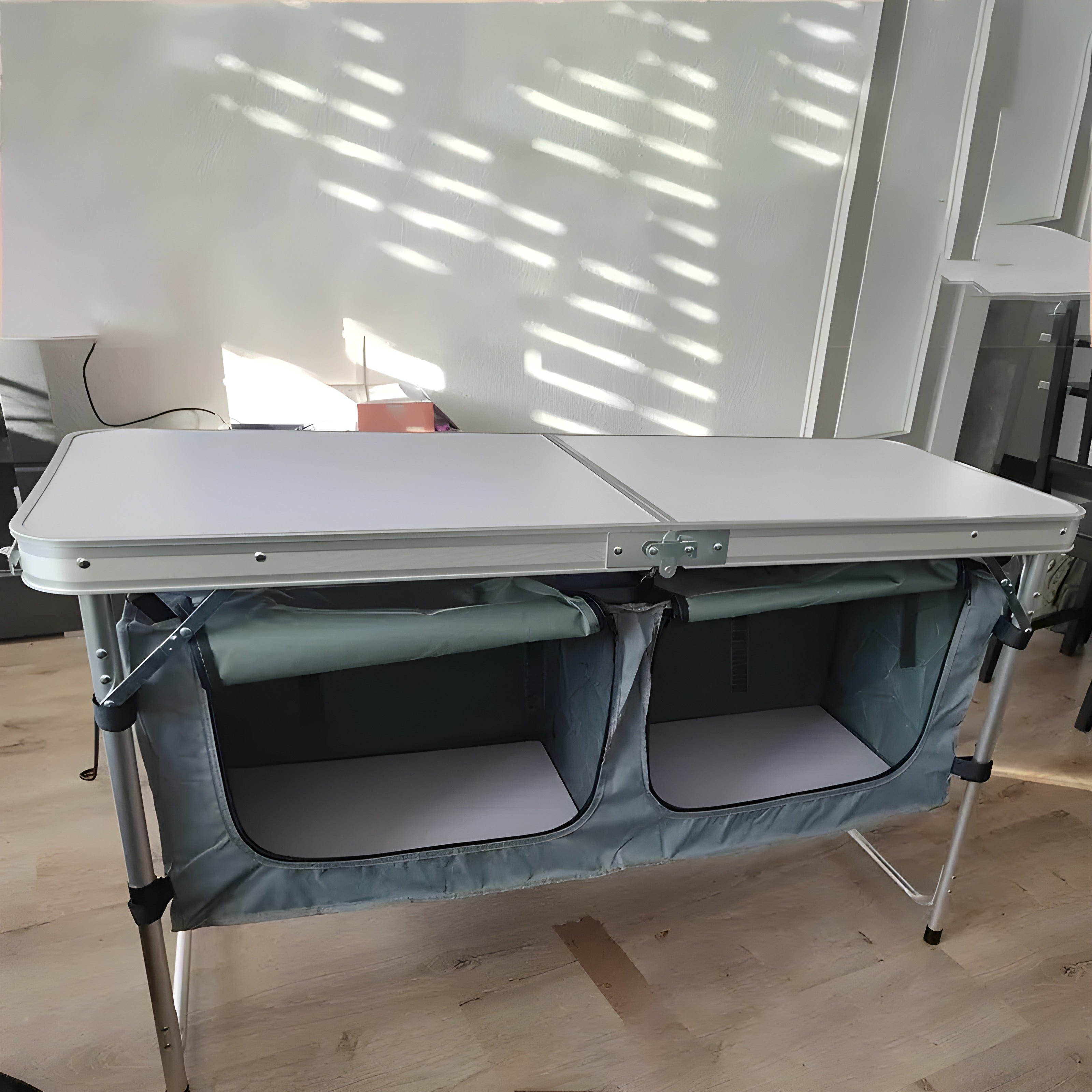 Masă pliabilă portabilă din aluminiu